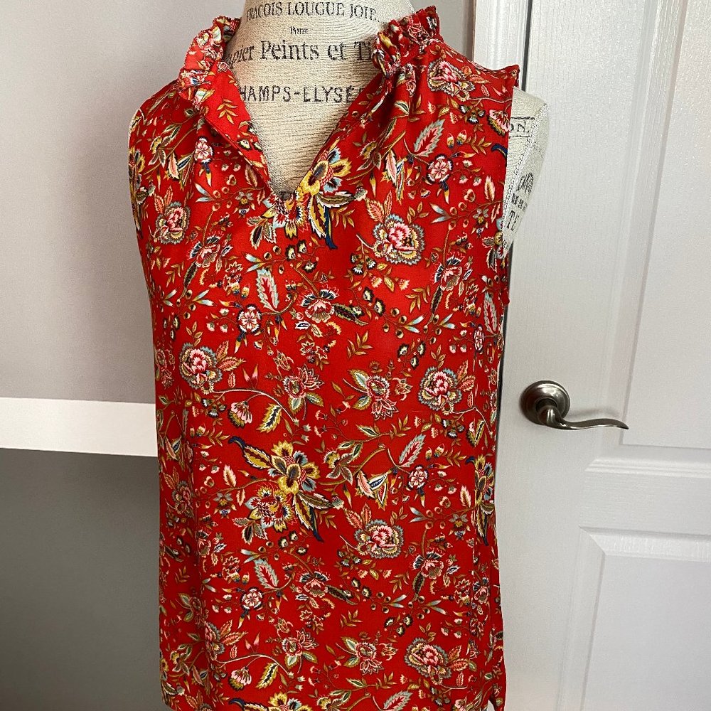 Pretty Floral tank w/ extra length for flowy look